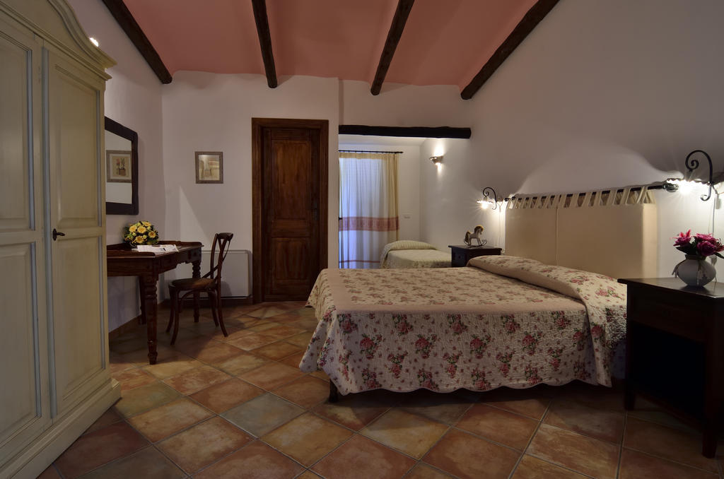 Agriturismo Guthiddai โอเลียนา ภายนอก รูปภาพ
